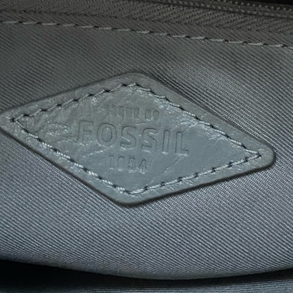 Fossil Fiona blue small crossbody. Cow hide leather. Man made trim. - Picture 5 of 16